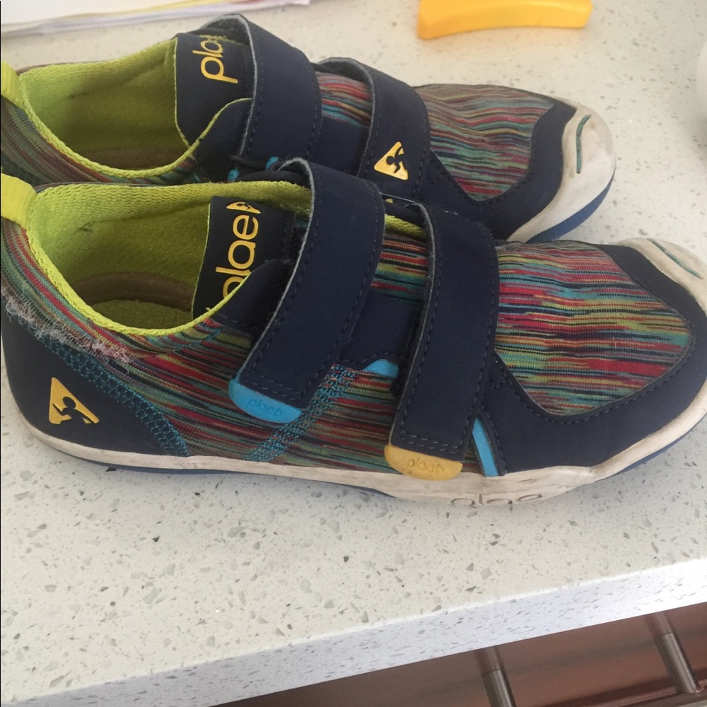 Plae Shoes